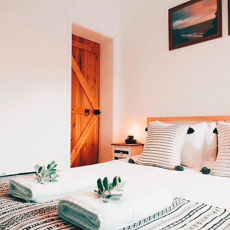 Um Lugar Ao Sol Beach House Azenhas Do Mar سينترا المظهر الخارجي الصورة